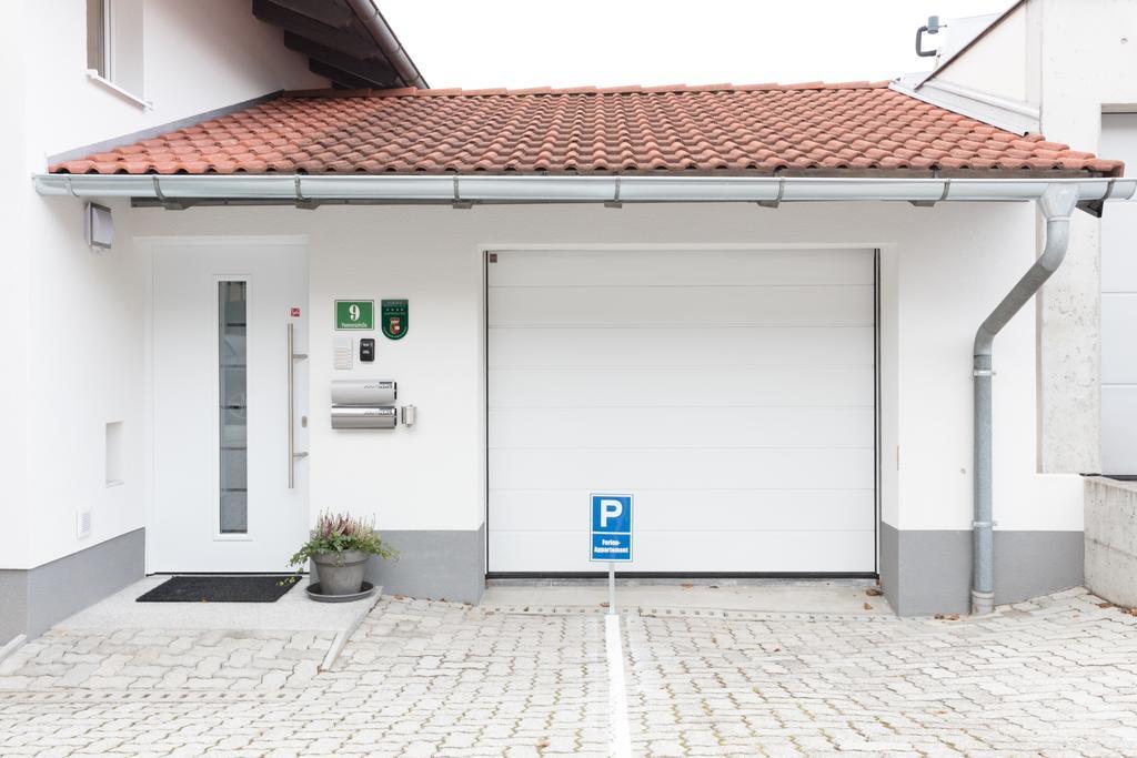 Haus Am Weinberg Apartment Seekirchen am Wallersee Exterior photo